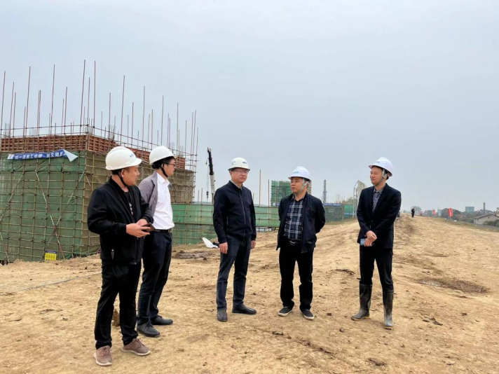 湖南轨道矿业发展有限华体买球李剑一行赴沅江市机制砂和砂石集散中心建设项目考察交流