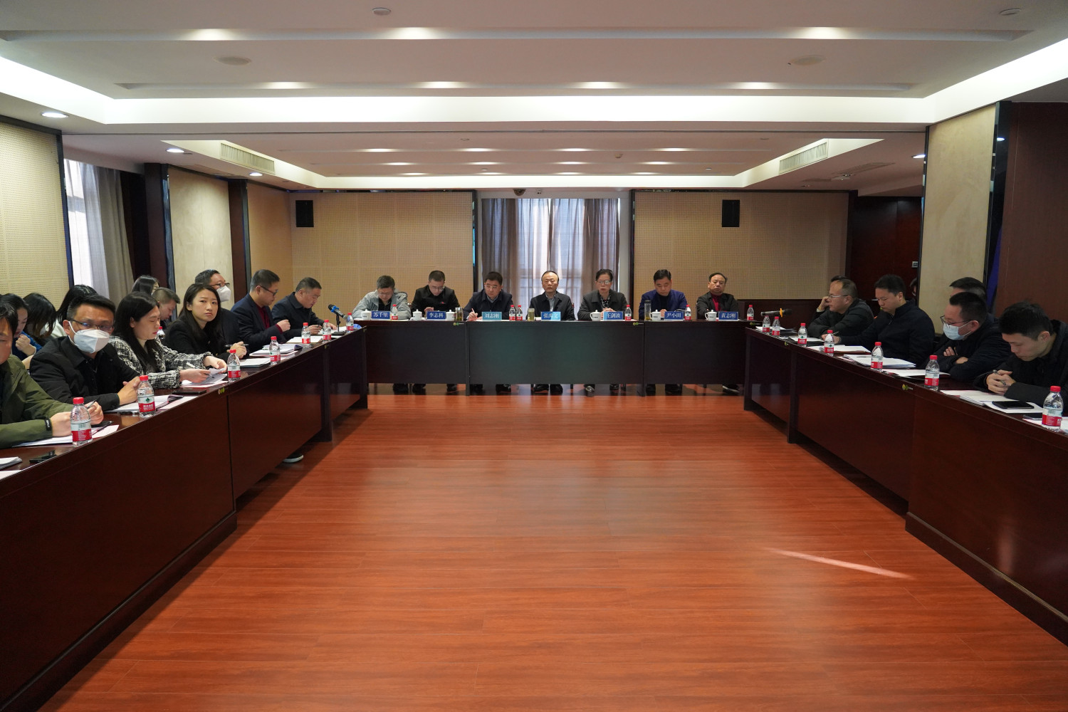 务虚求实起好步 谋定而动布好局——华体买球（中国）召开2023年经营发展工作务虚会