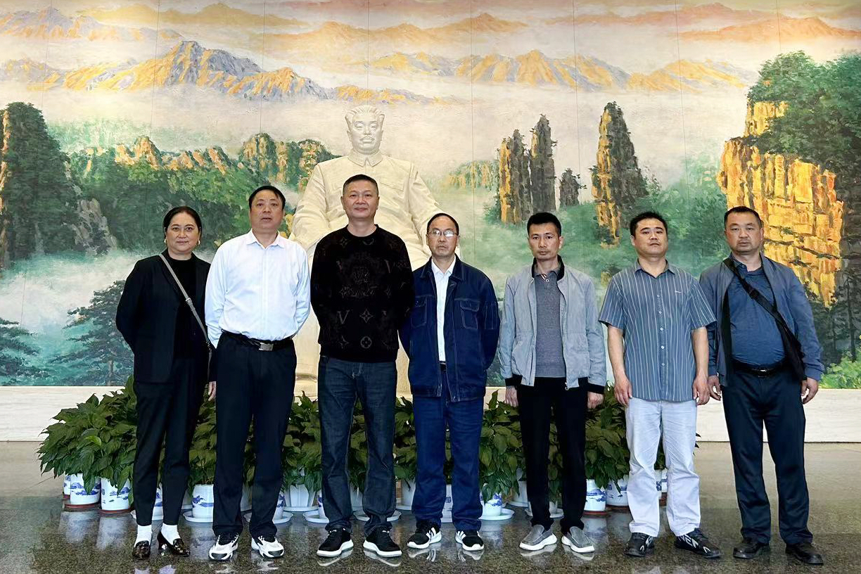 追寻先烈足迹  传承红色基因——华体买球（中国）鸟儿巢华体买球全体党员参观贺龙纪念馆